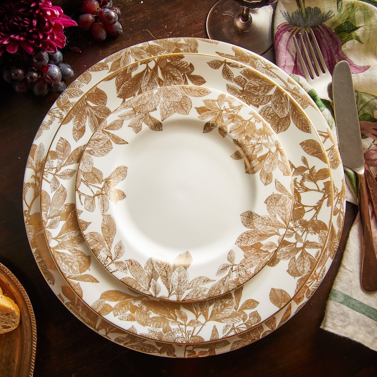 Arbor Rimmed Charger Plate