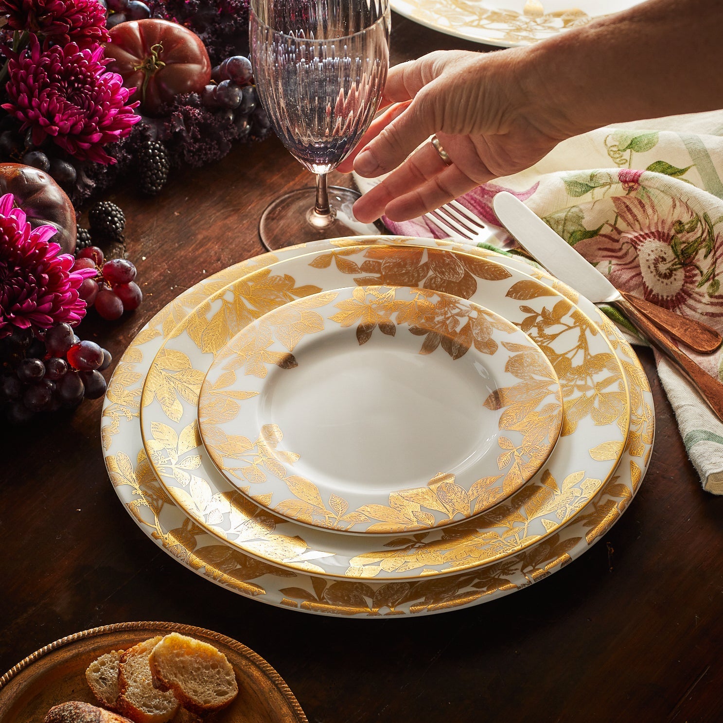 Arbor Gold Rimmed Dinner Plate