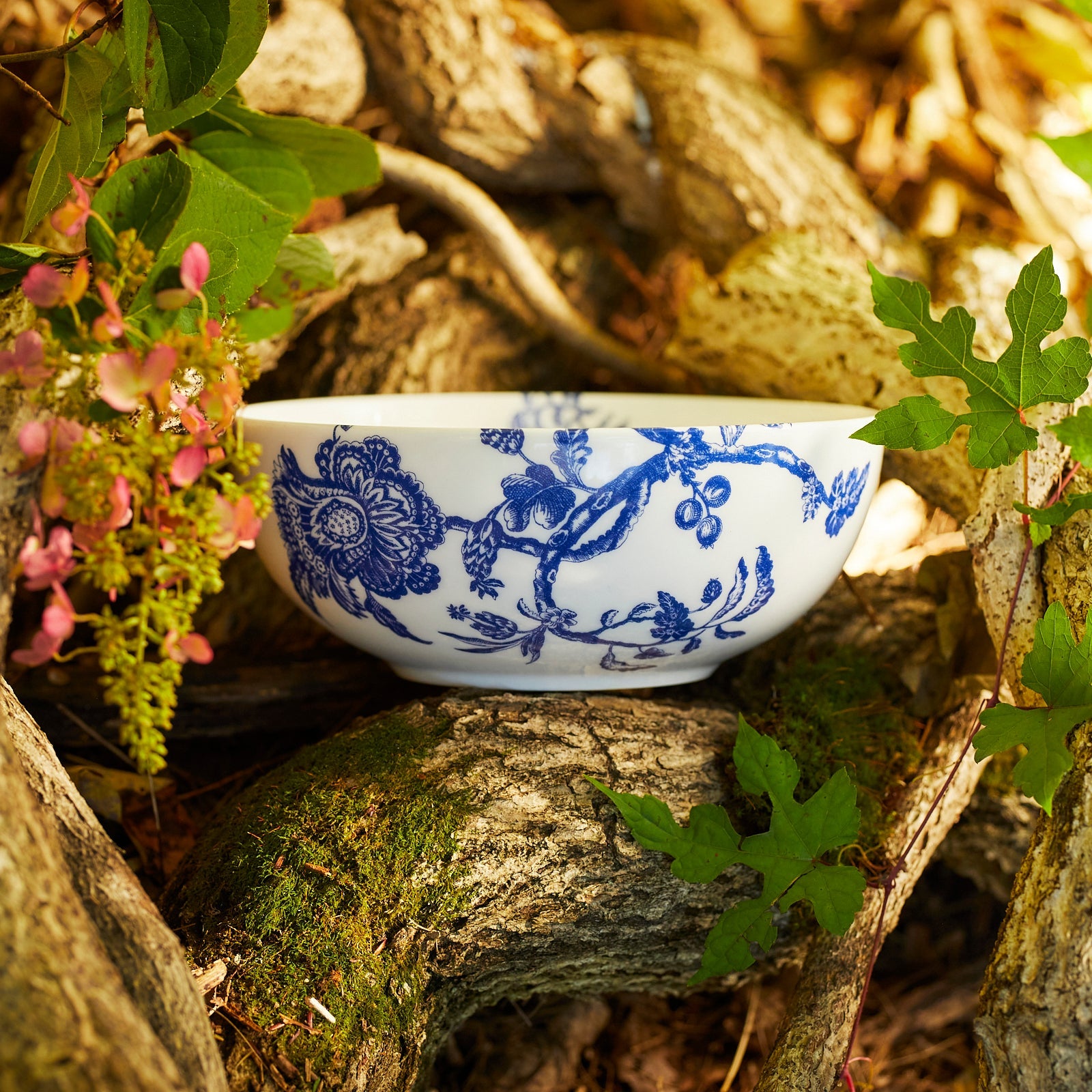 Arcadia Vegetable Serving Bowl