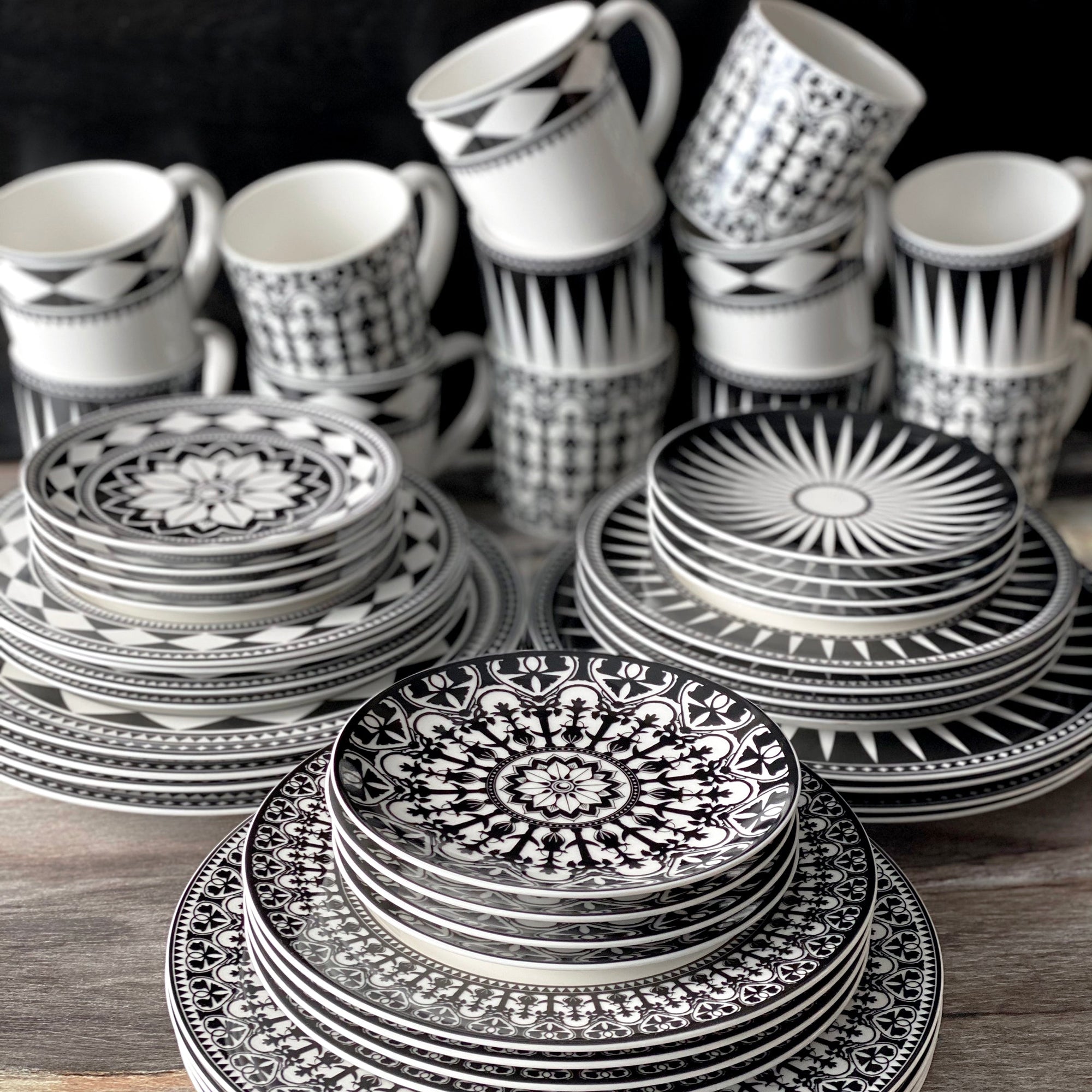 Casablanca 4-Piece Place Setting