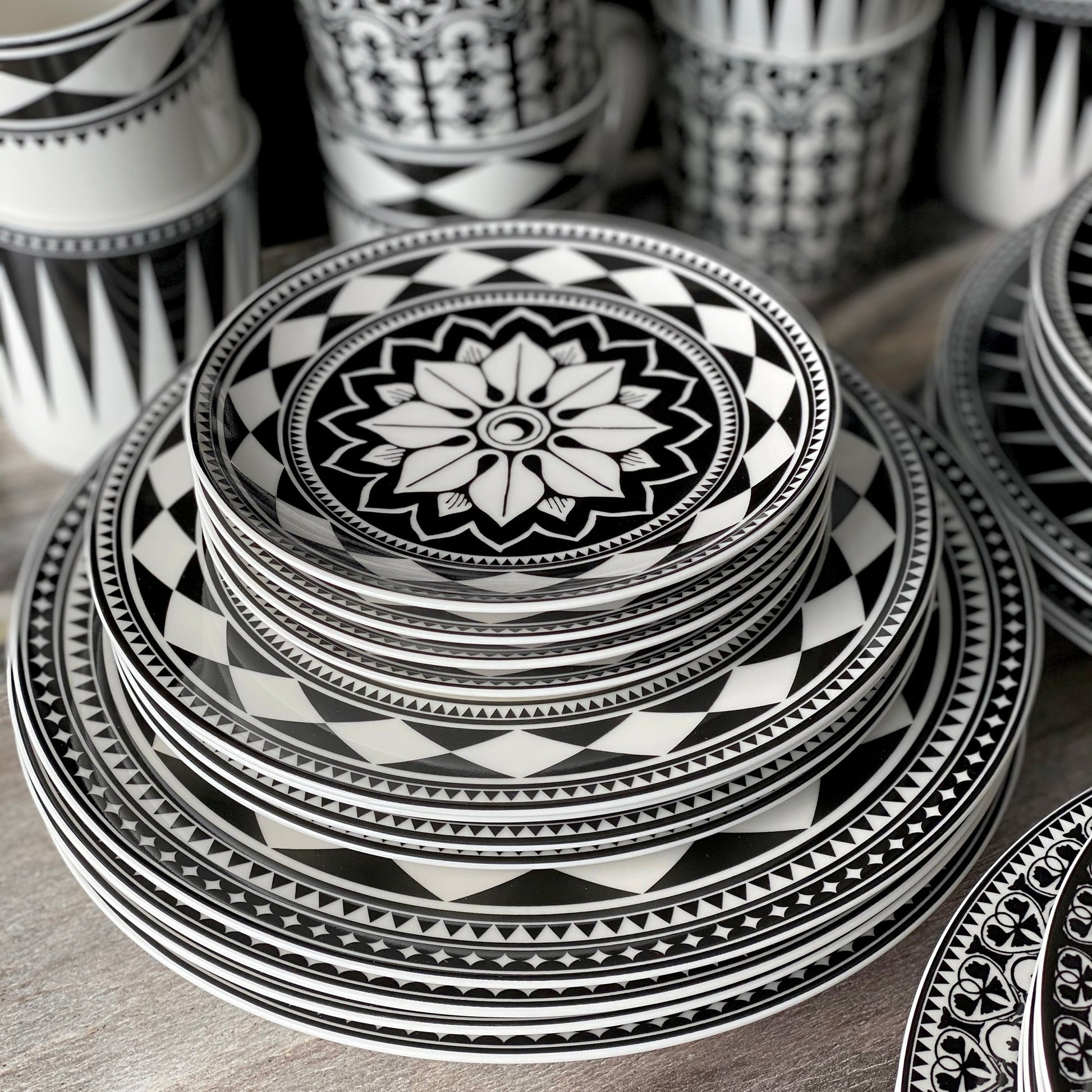 Fez Rimmed Dinner Plate
