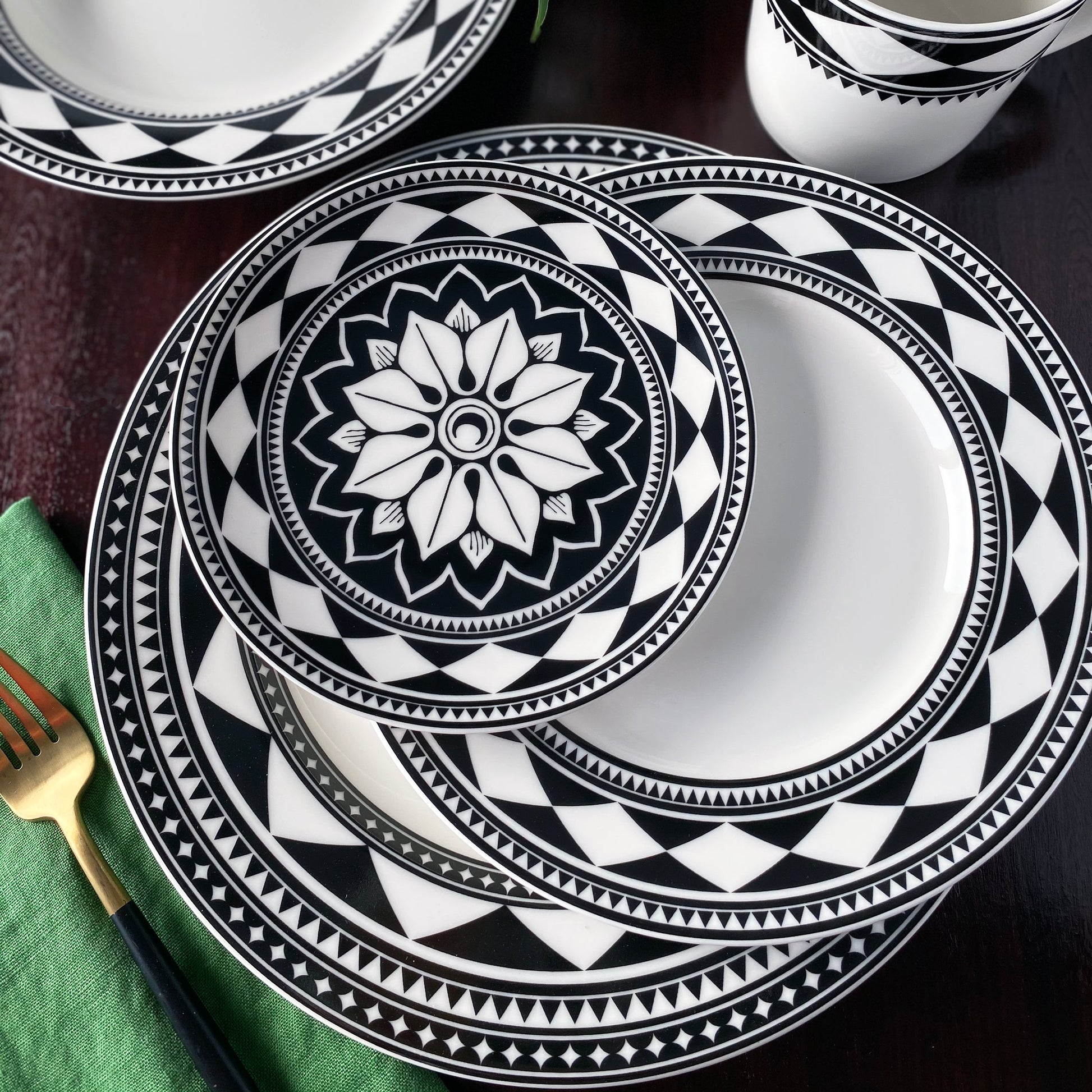 Fez Rimmed Salad Plate