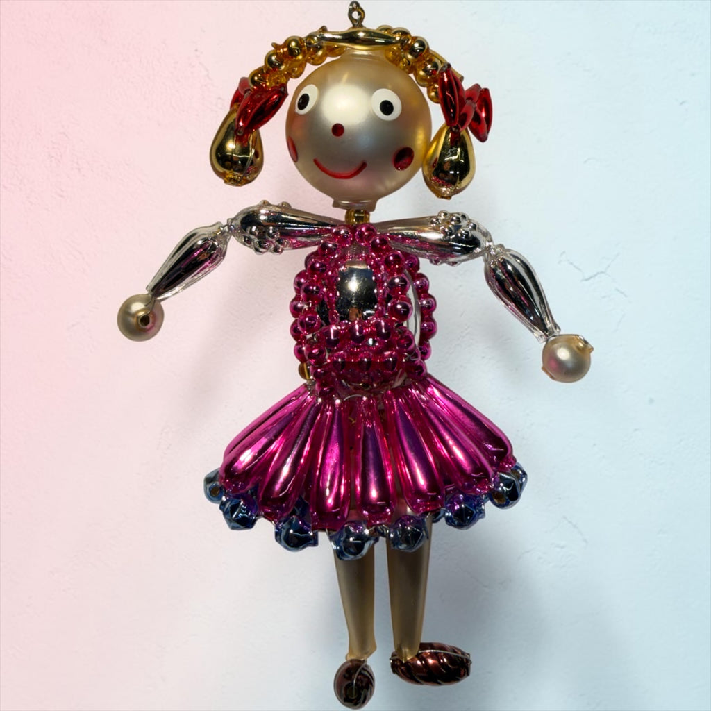 Liesel in Pink - De Clue Beaded Christmas Collection