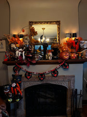 Vintage Halloween Jointed Cat Streamer. 7½" x 4'