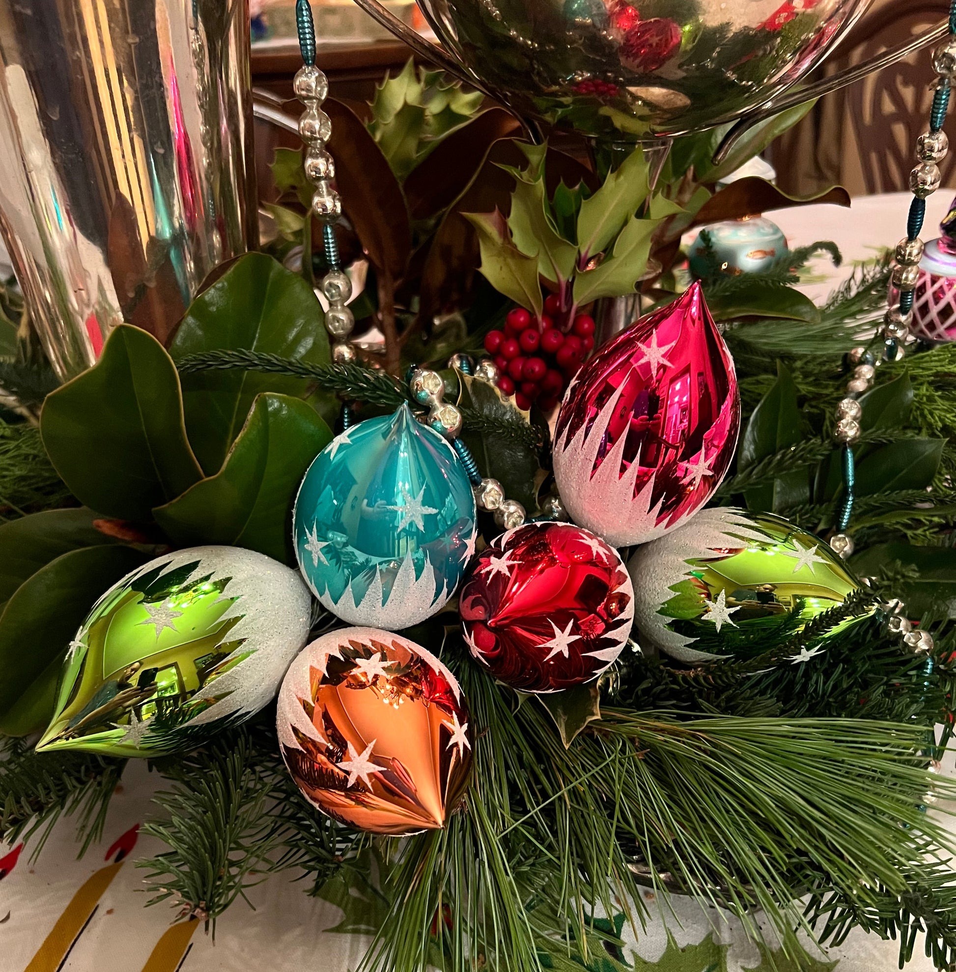 Celestial Frost Ornament Set 6 - De Clue Exclusive Christmas Collection