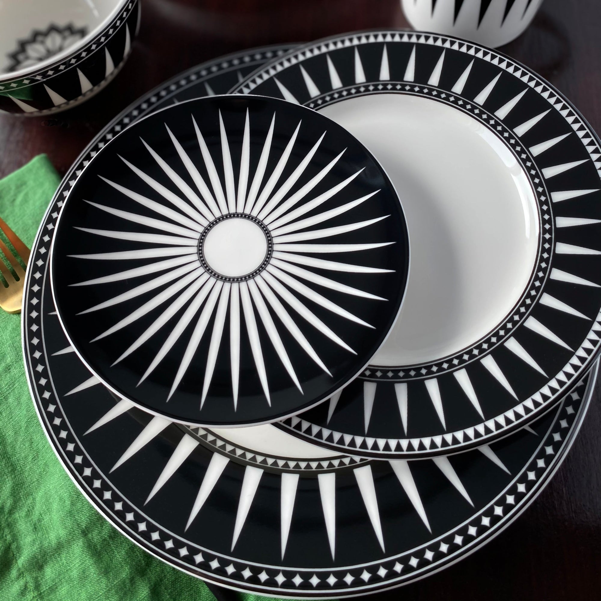 Marrakech Rimmed Dinner Plate