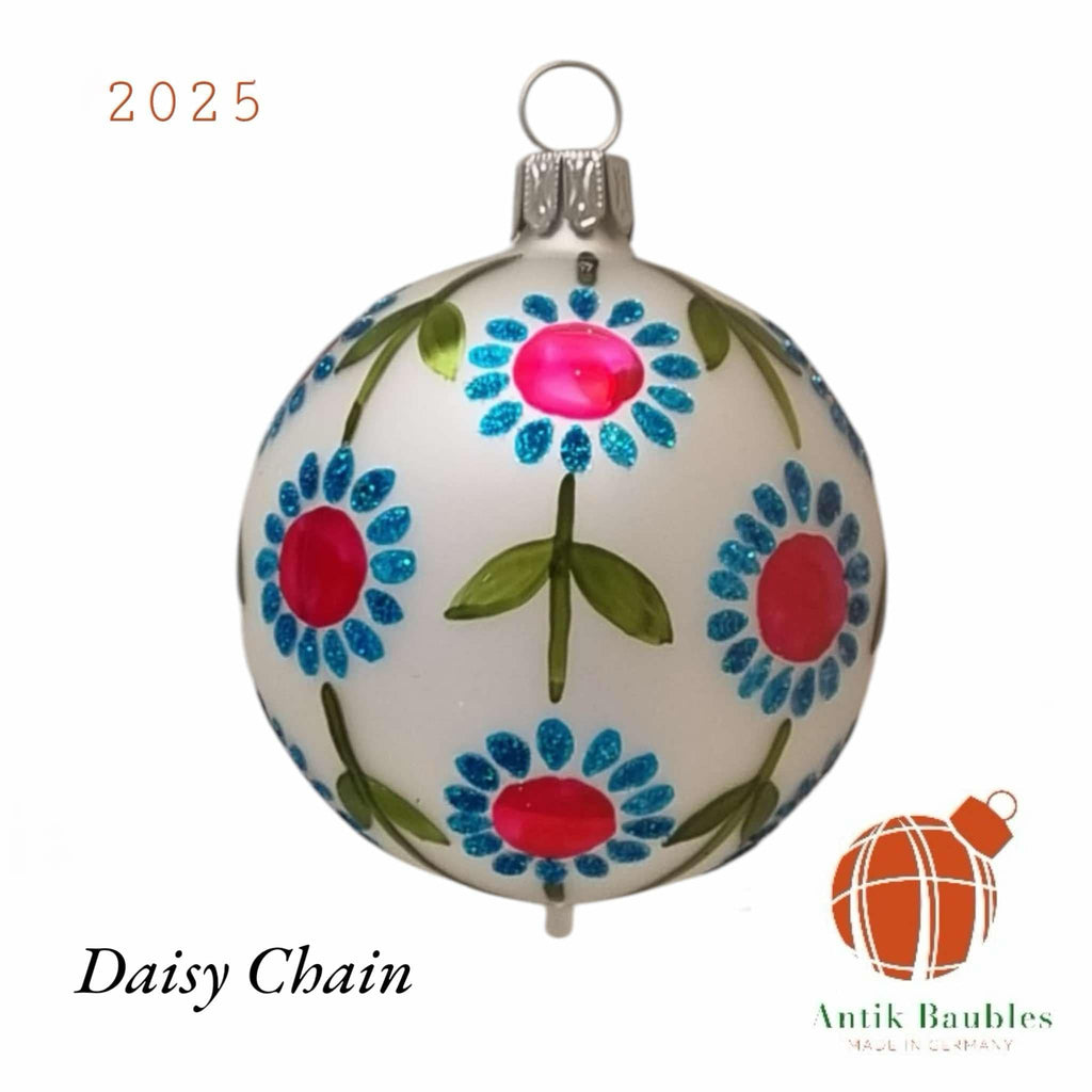 Daisy Chain 2.3 in Ball Antik Baubles Exclusive Christmas Ornament