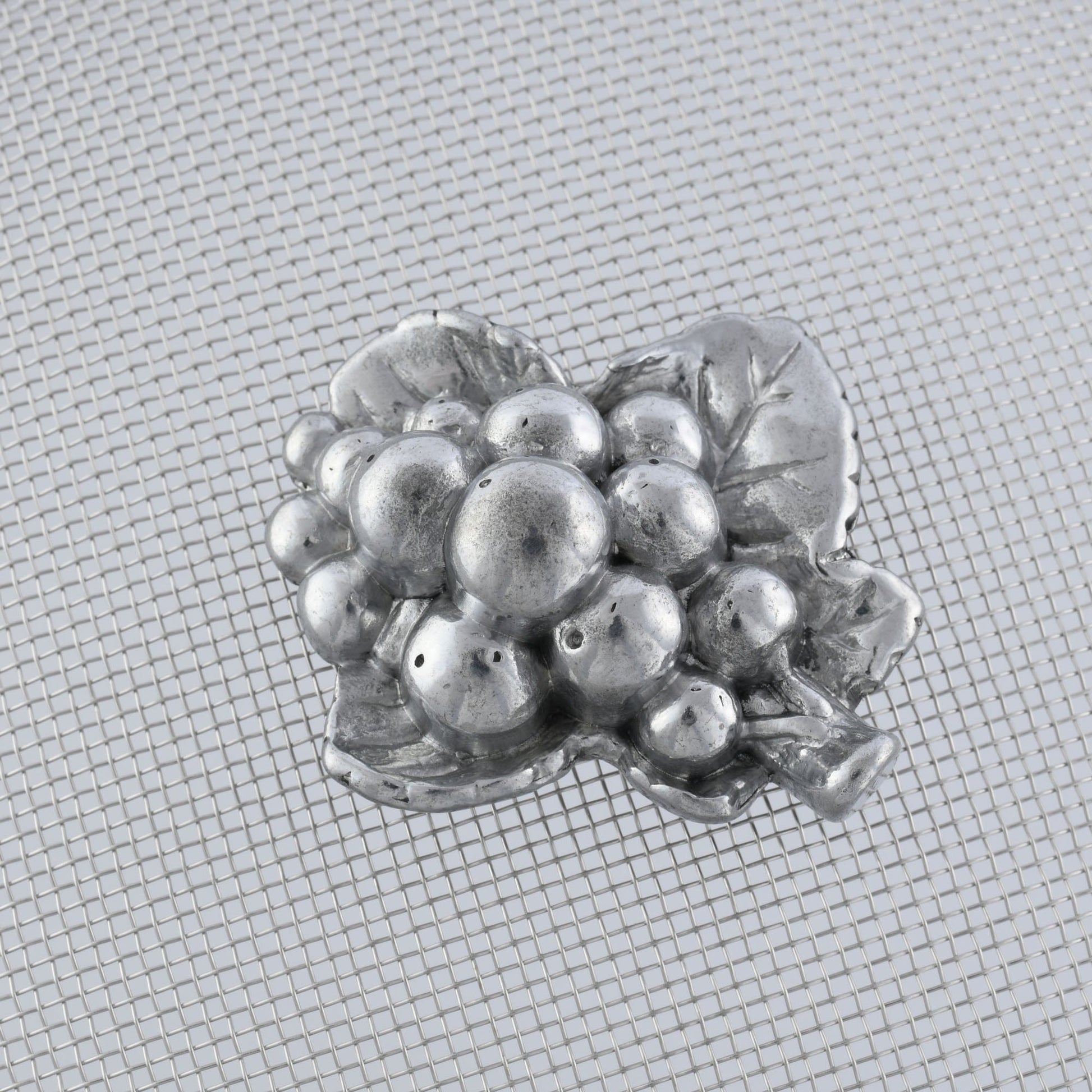 Grape Stainless Mesh Picnic Cover