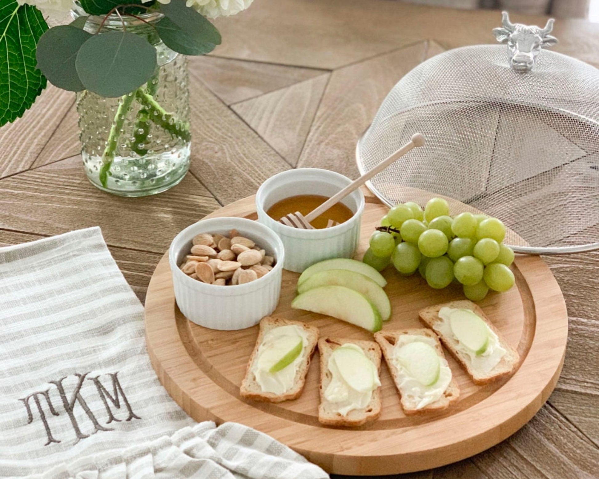 Cow Head 3 Piece Picnic Cheese Board / Spreader