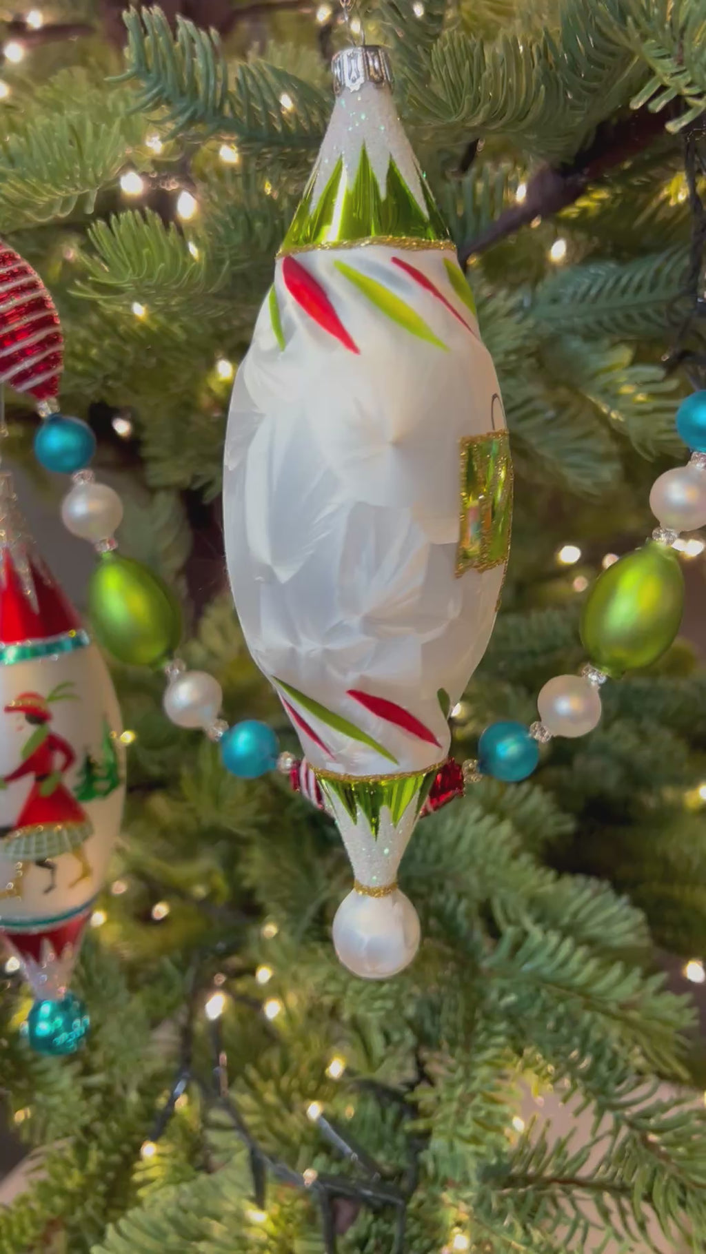 Busy Sidewalks 4.25 in Tear Drop- Antik Baubles Exclusive Christmas Ornament